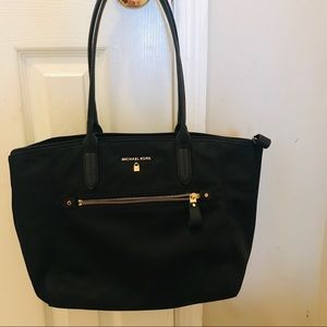 🦋Micheal Kors Nylon Tote